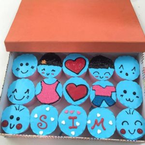 banh-sinh-nhat-ngo-nghinh-2016-03-28-sim-mau-banh-cupcake-xanh