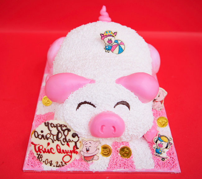 355-banh-kem-sinh-nhat-tao-hinh-3d-con-heo-tuoi-hoi-mau-hong